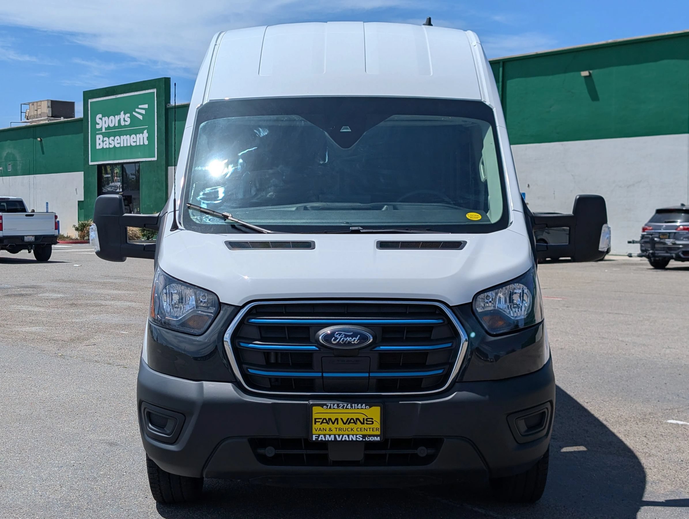 Used 2022 Ford E-Transit 148 High Roof w/ Load Area Protection Package RWD image 2