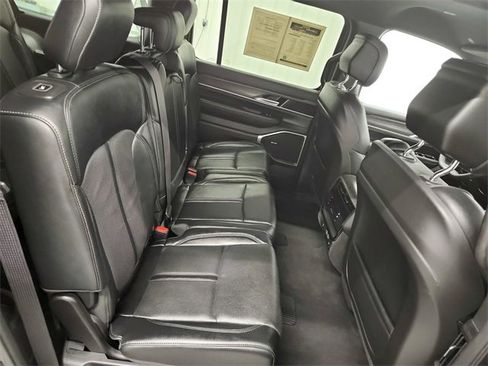 Used 2024 Jeep Wagoneer L Series II w/ Flexible Seating Group image 37