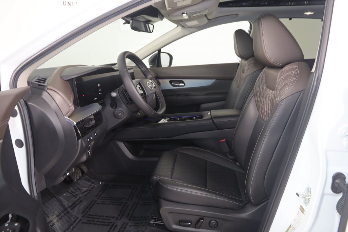 Used 2026 Nissan Murano Platinum w/ Cargo Package AWD/4WD image 13