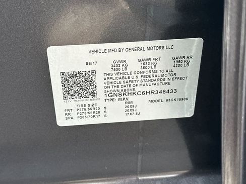 Used 2017 Chevrolet Suburban LT image 31