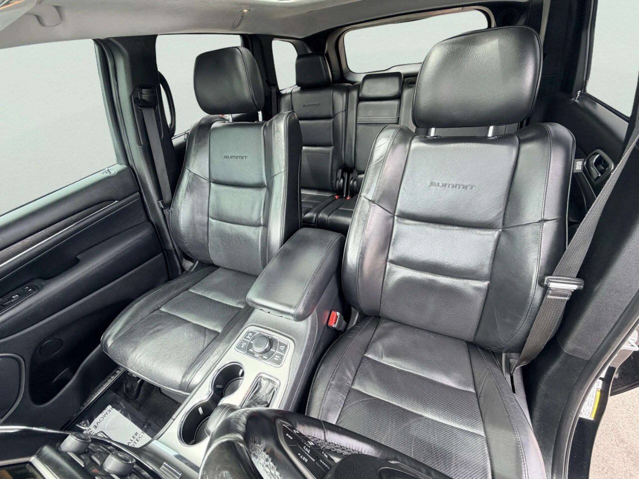 Used 2017 Jeep Grand Cherokee Summit w/ Platinum Series Group AWD/4WD image 20