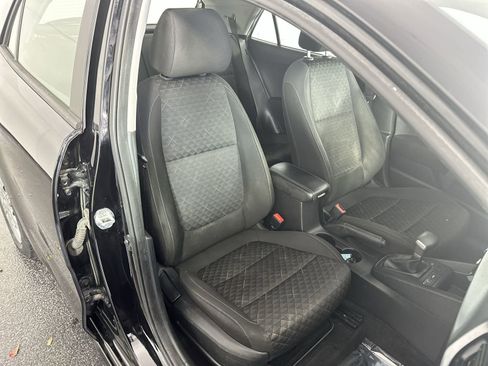 Used 2022 Kia Rio S image 27