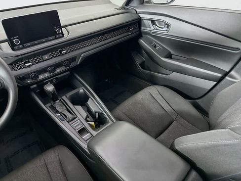 Used 2023 Honda Accord EX image 11