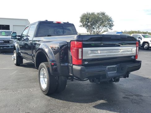 Certified 2022 Ford F450 Platinum w/ FX4 Off-Road Package image 7