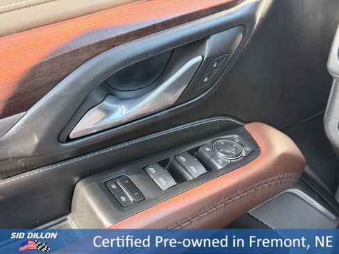 Used 2023 GMC Yukon Denali Ultimate image 15