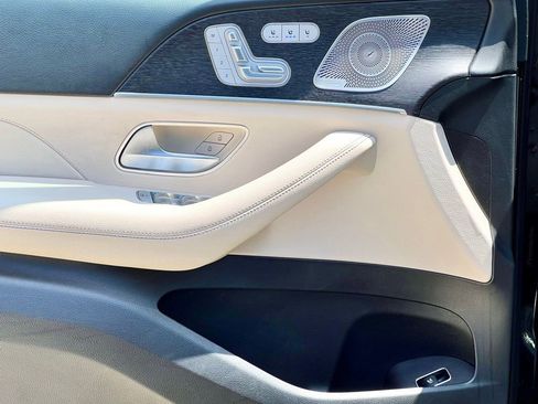 Certified 2023 Mercedes-Benz GLS 450 4MATIC image 30