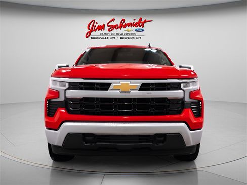 Used 2025 Chevrolet Silverado 1500 LT image 2