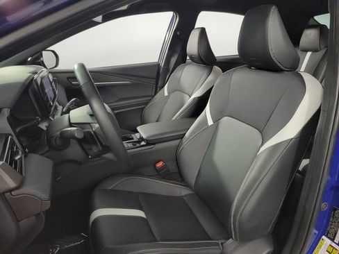 Used 2025 Toyota Camry SE image 14