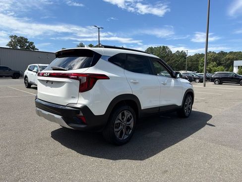 Used 2024 Kia Seltos S AWD/4WD image 5