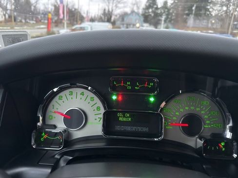 Used 2013 Ford Expedition Limited image 27