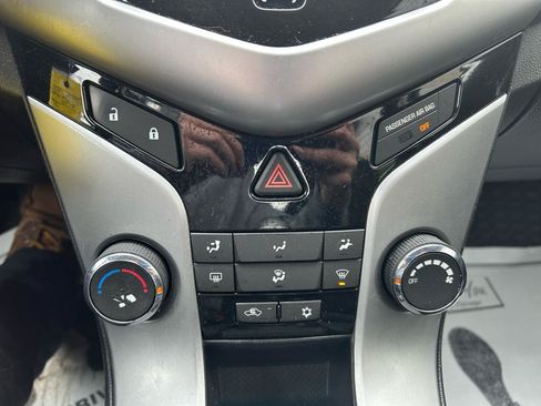 Used 2014 Chevrolet Cruze LT FWD image 24