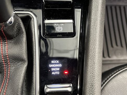 Used 2025 Jeep Compass Trailhawk AWD/4WD image 43