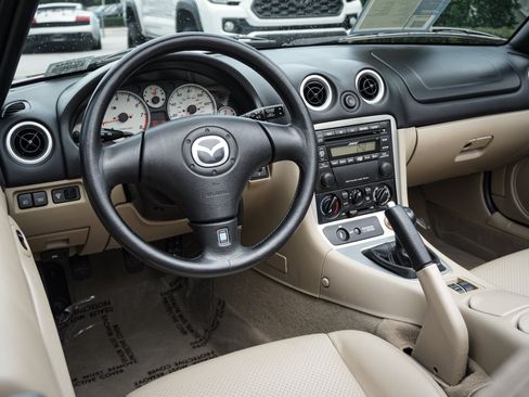 Used 2003 MAZDA MX-5 Miata LS RWD image 29