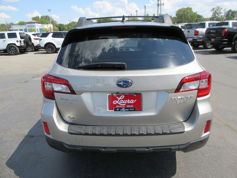 Used 2017 Subaru Outback 3.6R Limited AWD/4WD image 7