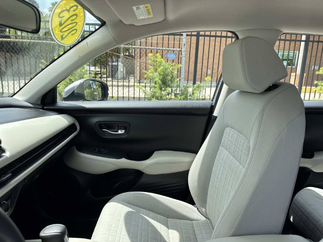 Used 2023 Honda HR-V LX image 15