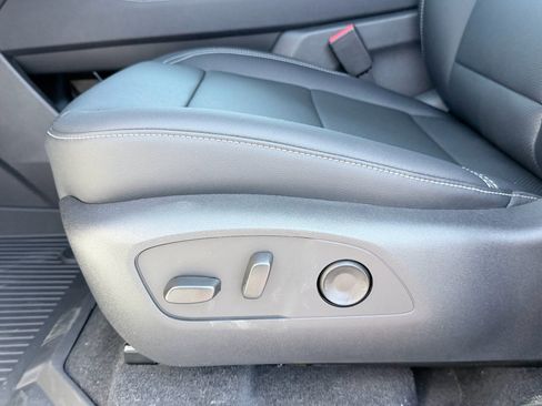 New 2026 Chevrolet Traverse LT w/ Midnight/Sport Edition image 22