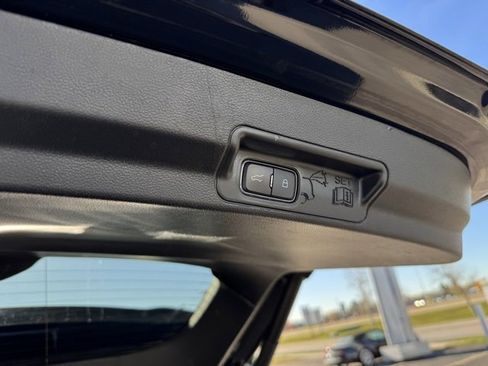 Certified 2022 Ford Explorer XLT w/ Equipment Group 202A image 41