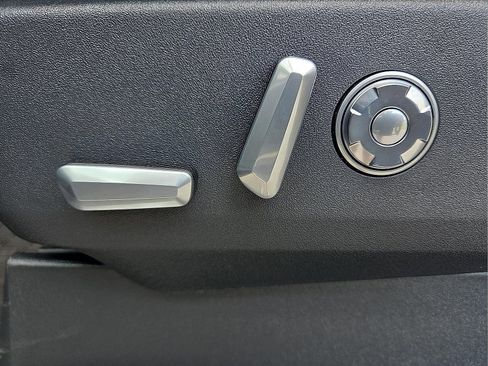 New 2025 Lincoln Navigator L Reserve image 17