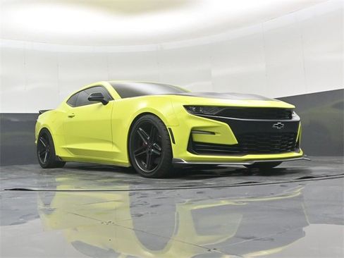 Used 2019 Chevrolet Camaro SS image 44