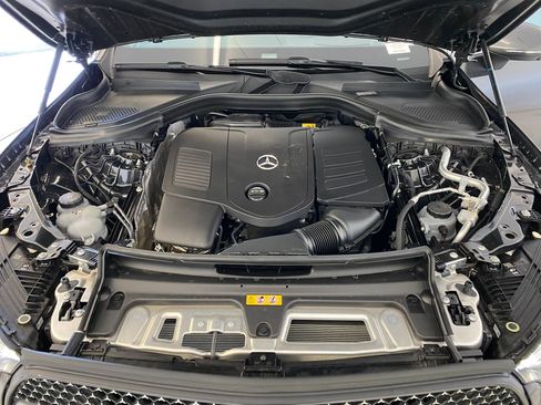 Used 2024 Mercedes-Benz GLC 300 4MATIC image 31