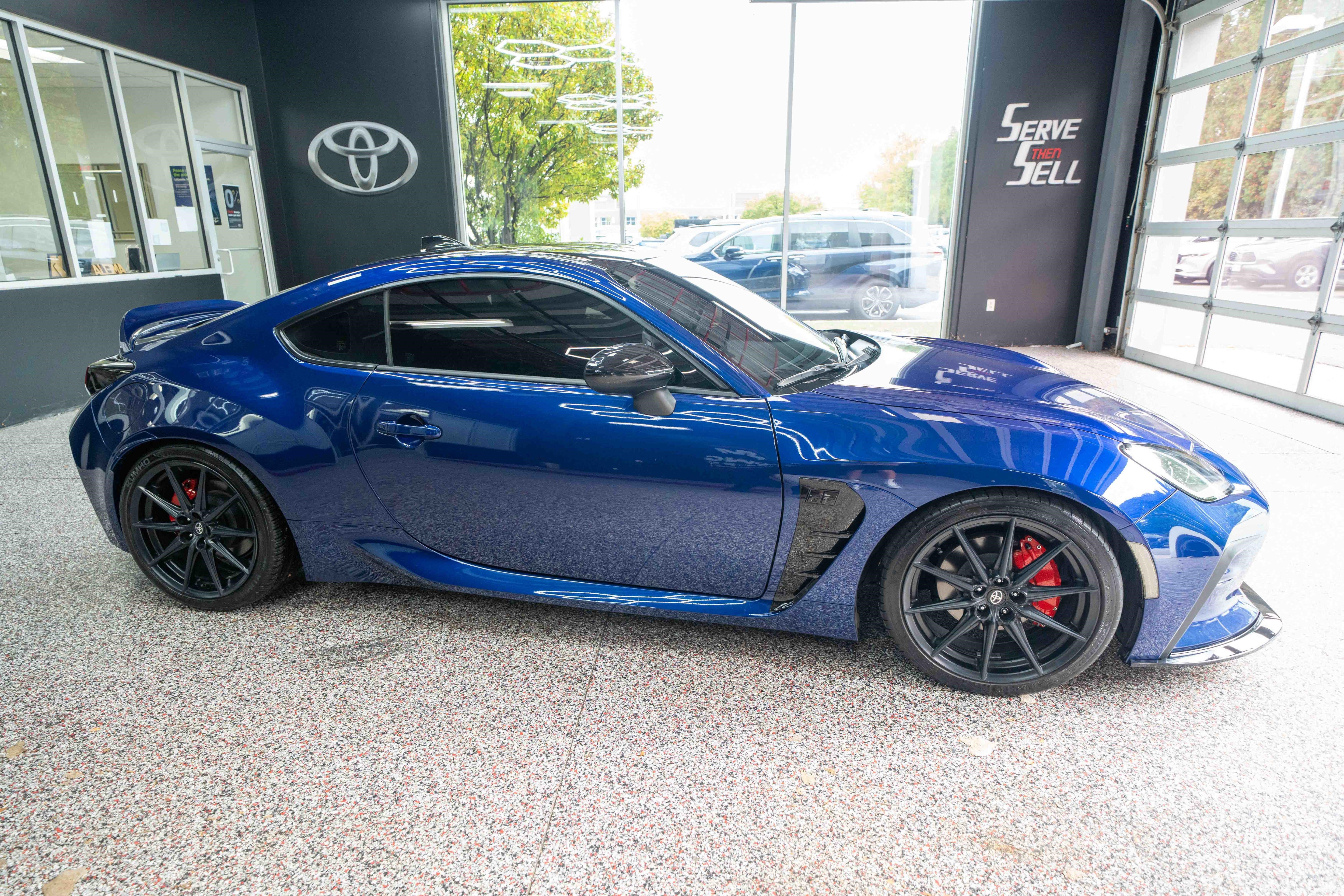 Used 2023 Toyota GR86 Premium w/ ALL Weather Mat Package (TMS) RWD image 5