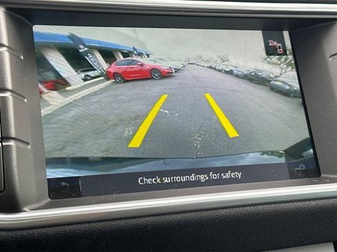 Used 2019 Land Rover Range Rover Evoque SE image 16