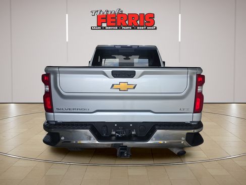Used 2022 Chevrolet Silverado 2500 LTZ w/ LTZ Plus Package AWD/4WD image 4