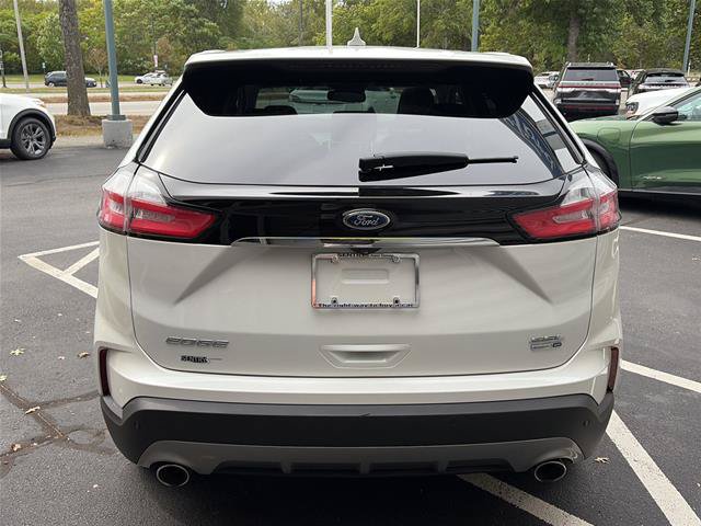 Certified 2020 Ford Edge SEL w/ Convenience Package AWD/4WD image 2