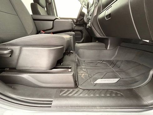 Used 2025 Chevrolet Silverado 1500 Custom image 38