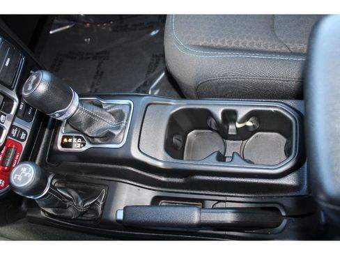 Used 2024 Jeep Wrangler Unlimited Rubicon 4xe w/ Technology Group image 31