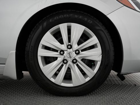 Used 2020 Nissan Sentra S image 51