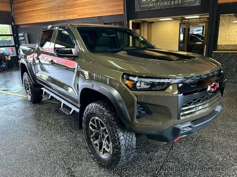 Used 2024 Chevrolet Colorado ZR2 w/ ZR2 Convenience Package III AWD/4WD image 8