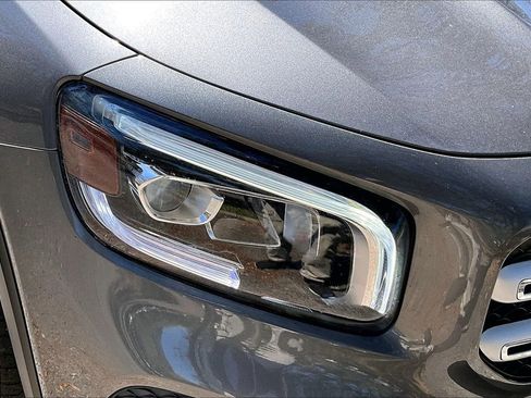 Used 2021 Mercedes-Benz GLB 250 image 32