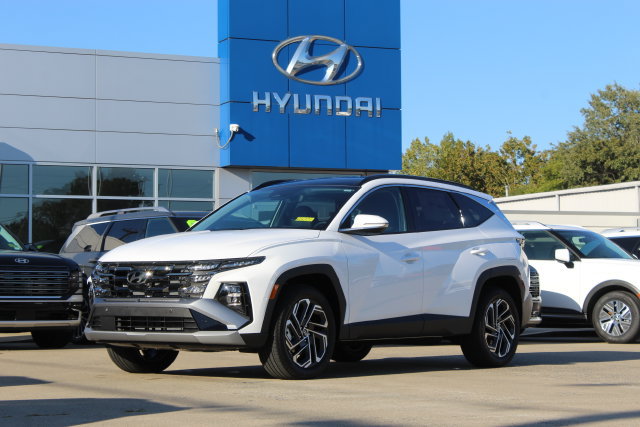 New 2026 Hyundai Tucson Limited AWD/4WD image 1