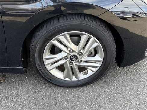 Used 2019 Hyundai Elantra SEL w/ Cargo Package image 7