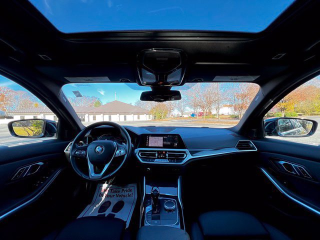 Used 2021 BMW 330i Sedan w/ Convenience Package RWD image 28
