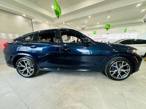 Used 2022 BMW X6 M50i w/ Executive Package image 10