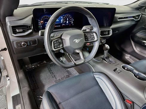 Used 2025 Ford Mustang GT Premium RWD image 9