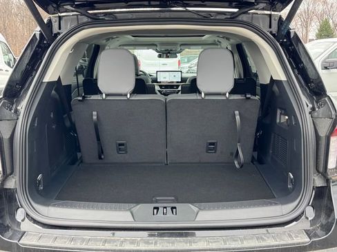 New 2026 Ford Explorer Active w/ Active Comfort Package AWD/4WD image 4