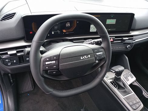 New 2026 Kia Sportage EX image 9