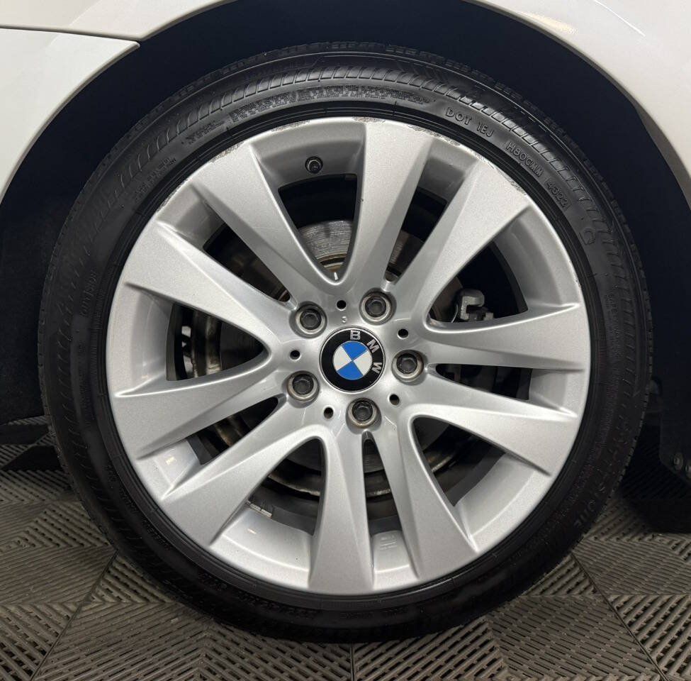 Used 2013 BMW 328i Convertible RWD image 27