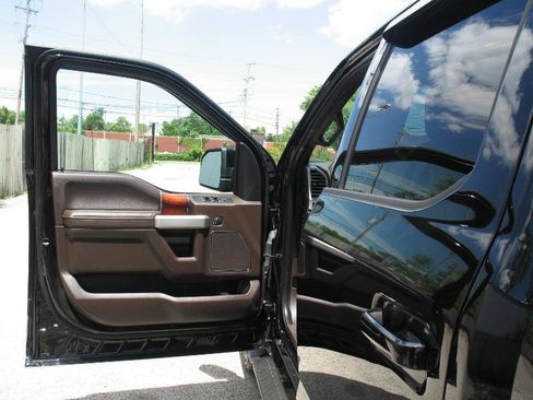 Used 2019 Ford F150 King Ranch w/ Equipment Group 601A Luxury AWD/4WD image 16
