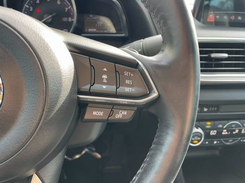 Used 2018 MAZDA MAZDA3 Grand Touring w/ Premium Equipment Package image 19