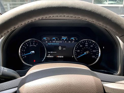 Used 2018 Ford Expedition XLT w/ Equipment Group 202A RWD image 26