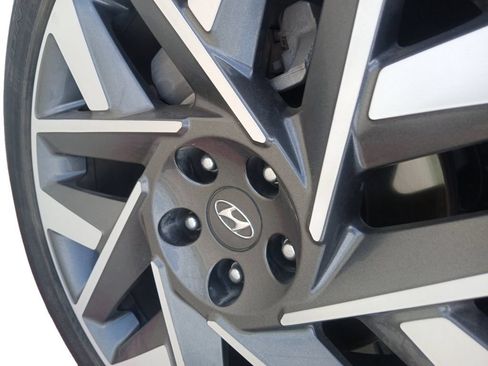 Used 2023 Hyundai Santa Fe Calligraphy FWD image 16