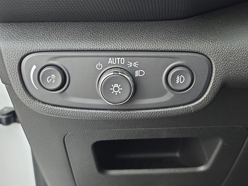 Used 2023 Chevrolet TrailBlazer RS w/ Sun and Liftgate Package image 25