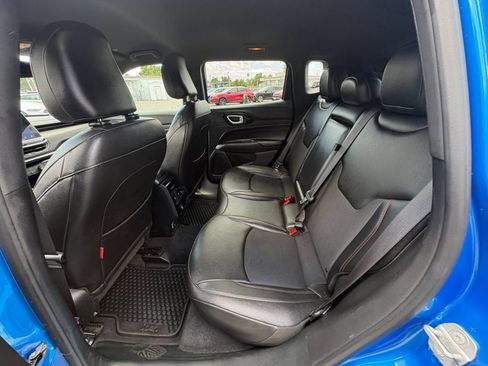 Used 2025 Jeep Compass Trailhawk AWD/4WD image 24