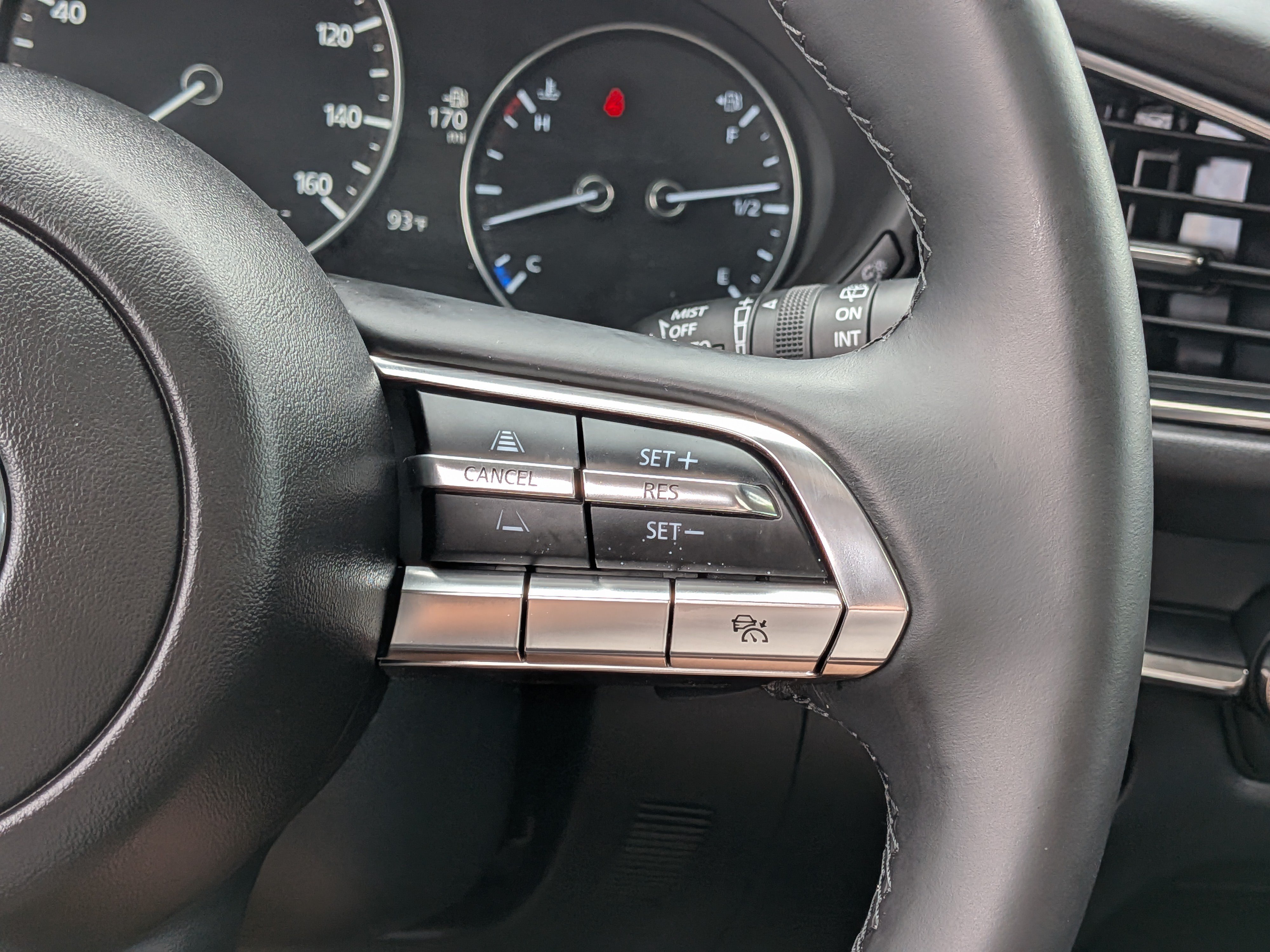 Used 2023 MAZDA CX-30 AWD 2.5 S w/ Premium Package image 27