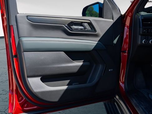 New 2026 GMC Yukon XL AT4 w/ AT4 Premium Package AWD/4WD image 19