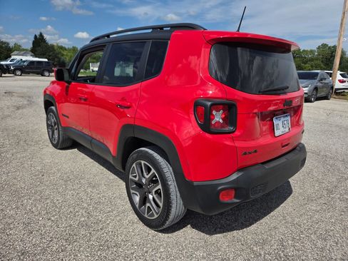 Used 2018 Jeep Renegade Latitude w/ Cold Weather Group AWD/4WD image 6